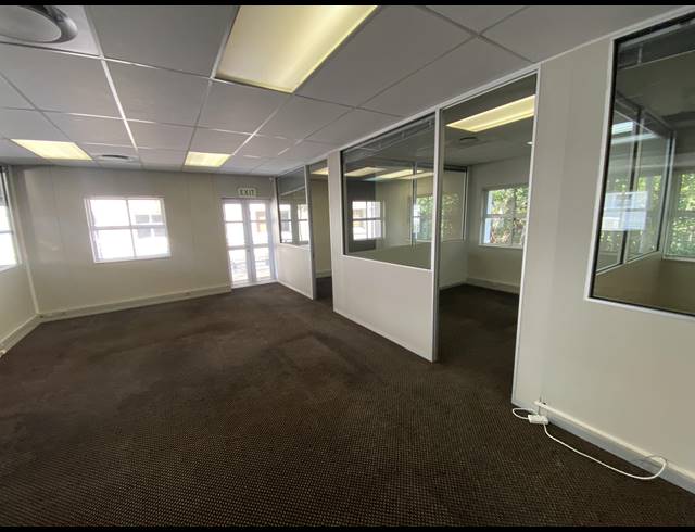 147M² OFFICE TO LET IN STEENBERG